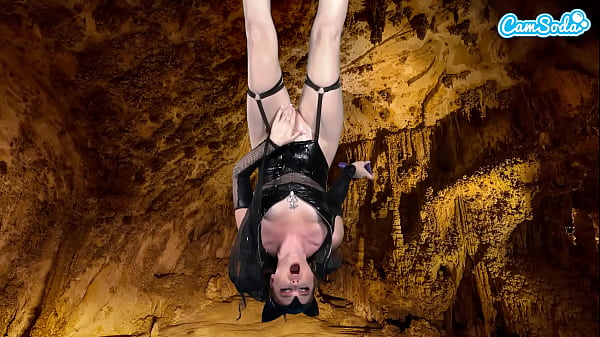 Camsoda – Hot Amateur Teen In Bat Costume Masturbates Upside Down Has Epic Orgasm