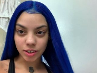 Amateur Webcam Teen Masturbates And Teases
